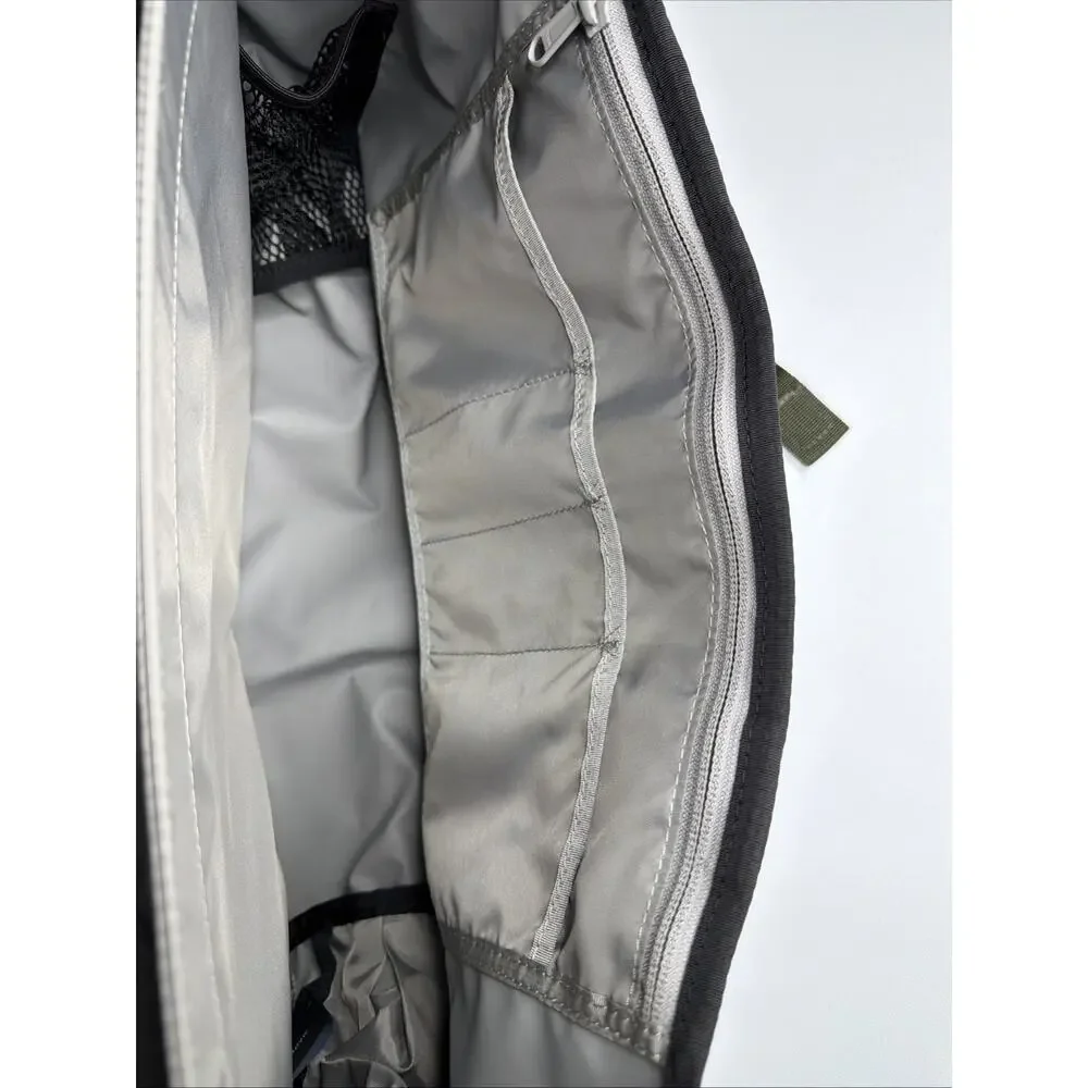 NWOT TimBuk2 Medium Classic Messenger Bag in Eco Army Pop